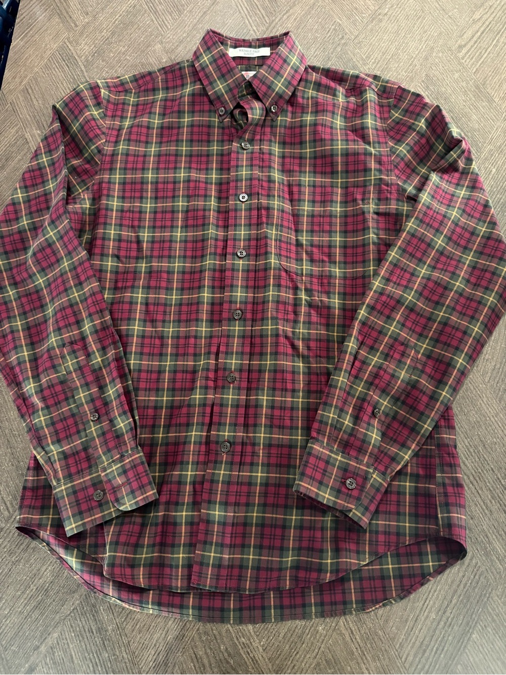 L.L. Bean 100% Cotton Burgundy and Green Tartan Plaid Button-Down Shirt sz-M